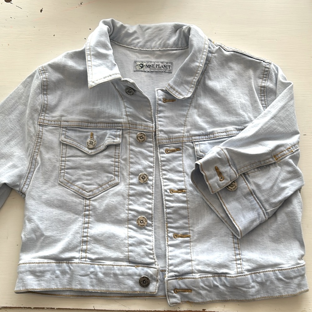 Nine Planet short jean jacket with elbow length sleeves, size juniors Small
